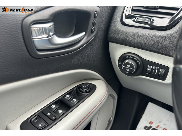 Jeep Compass 2.0d 170 к.с./ГАРАНЦИЯ ОТ КЕНТАВЪР - автомобили, коли, обяви за нови и употребявани 13