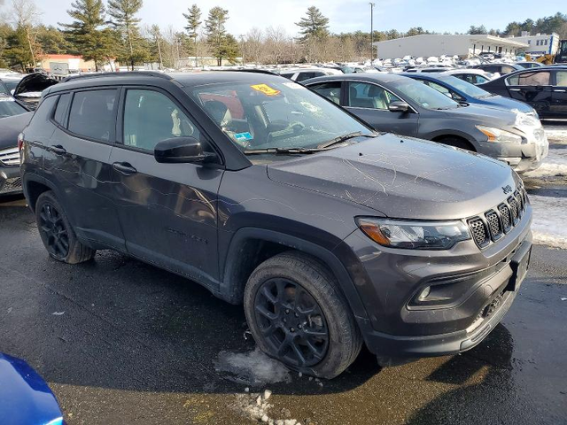 Jeep Compass 2.0L 4 4x4 w/Front Whl Drv - автомобили, коли, обяви за нови и употребявани 3