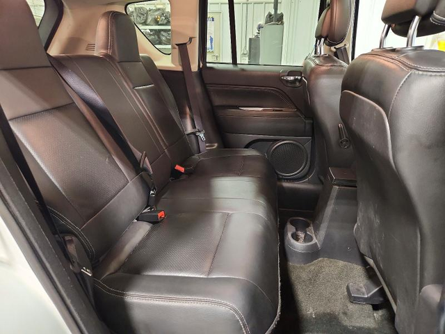 Jeep Compass 2.0L 4 FRONT WHEEL DRIVE - автомобили, коли, обяви за нови и употребявани 9