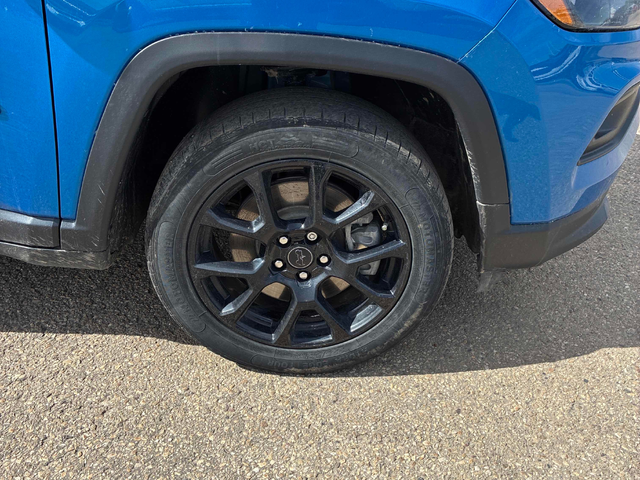 Jeep Compass 2.0L 4cyl 4WD - автомобили, коли, обяви за нови и употребявани 6