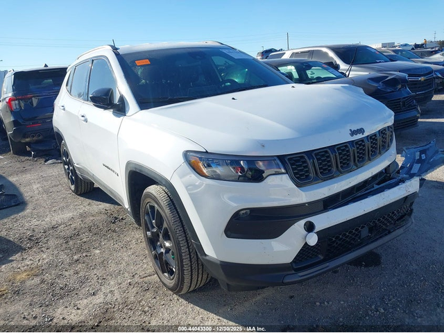 Jeep Compass 2.0L I-4 DI, DOHC, VVT, TURBO, 200HP 4X4 Drive - автомобили, коли, обяви за нови и употребявани 0