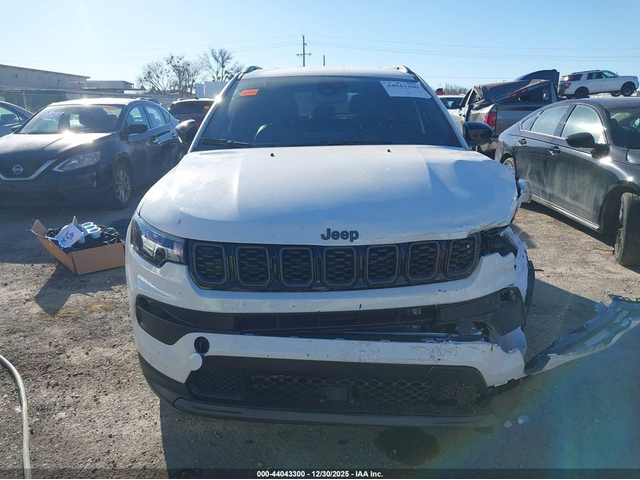 Jeep Compass 2.0L I-4 DI, DOHC, VVT, TURBO, 200HP 4X4 Drive - автомобили, коли, обяви за нови и употребявани 12