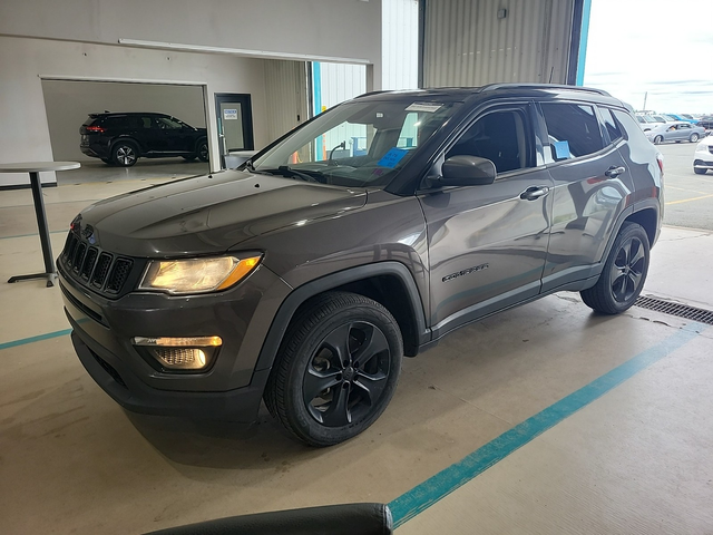 Jeep Compass 2.4L 4cyl 4WD - автомобили, коли, обяви за нови и употребявани 0