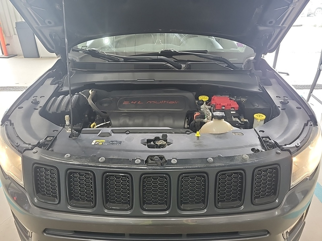Jeep Compass 2.4L 4cyl 4WD - автомобили, коли, обяви за нови и употребявани 15