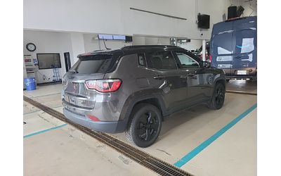 jeep-compass-2-4l-4cyl-4wd - 2