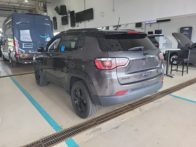 Jeep Compass 2.4L 4cyl 4WD - автомобили, коли, обяви за нови и употребявани 3
