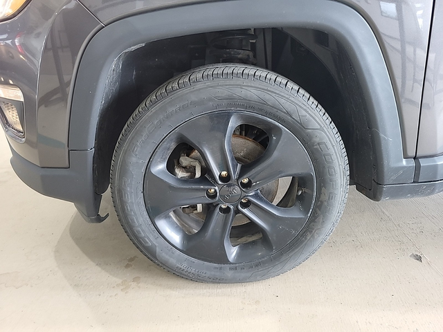 Jeep Compass 2.4L 4cyl 4WD - автомобили, коли, обяви за нови и употребявани 5