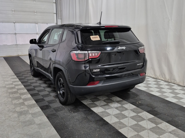 Jeep Compass 2.4L 4cyl Front Wheel Drive - автомобили, коли, обяви за нови и употребявани 3