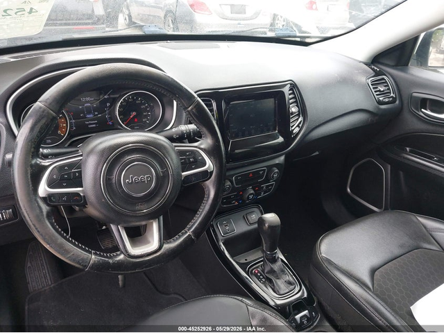 Jeep Compass 2.4L I-4 VVT, 180HP Front Wheel Drive - автомобили, коли, обяви за нови и употребявани 16