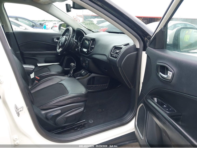 Jeep Compass 2.4L I-4 VVT, 180HP Front Wheel Drive - автомобили, коли, обяви за нови и употребявани 4
