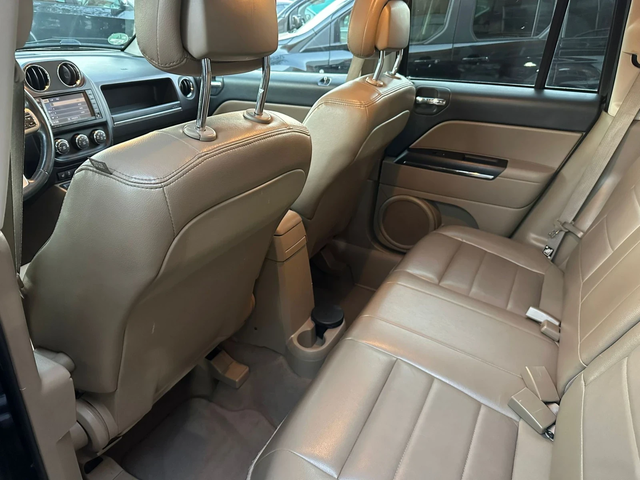 Jeep Compass - автомобили, коли, обяви за нови и употребявани 7