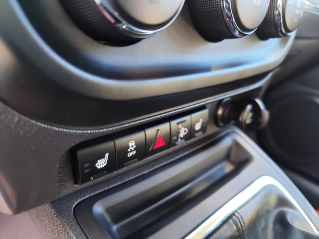 Jeep Compass 2.2CRD* 4X4* LIMITED* КОЖА* EURO5A* - автомобили, коли, обяви за нови и употребявани 10