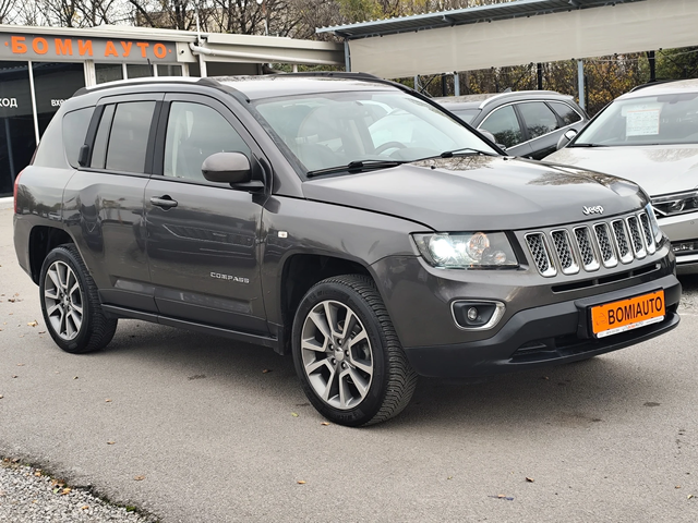 Jeep Compass 2.2CRD* 4X4* КОЖА* XENON* NAVI* EURO5B* - автомобили, коли, обяви за нови и употребявани 1