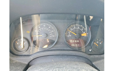 Jeep Compass SPORT - автомобили, коли, обяви за нови и употребявани 8