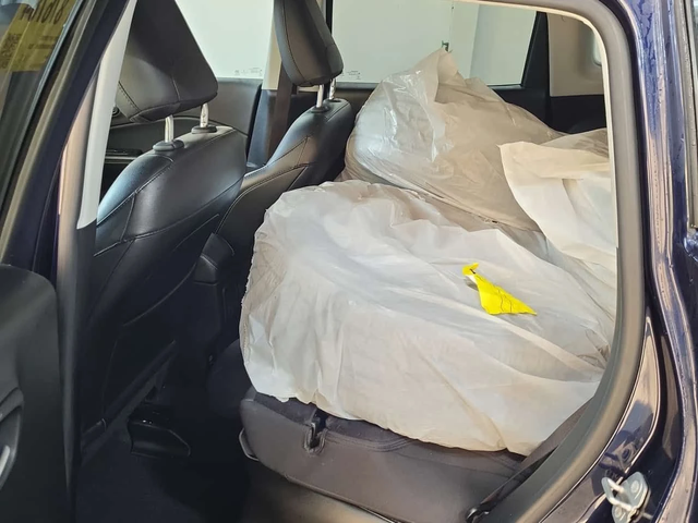 Jeep Compass NORTH| DISTRONIC| ПОДГРЕВ| 2 КЛЮЧА| CARFAX + ГУМИ - автомобили, коли, обяви за нови и употребявани 12
