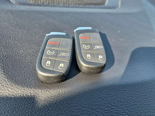 Jeep Compass LIMITED| ПОДГРЕВИ| ПАНО| 2 КЛЮЧА| KEYLESS| CARFAX - автомобили, коли, обяви за нови и употребявани 12