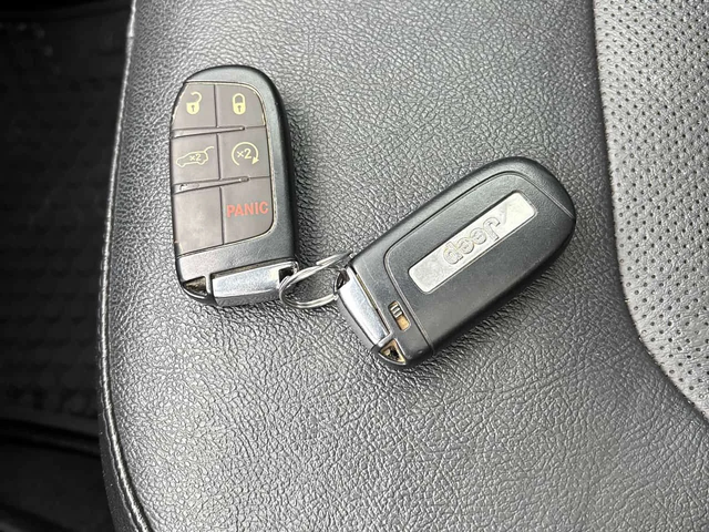 Jeep Compass * 80th Anniversary * ALPINE * КАМЕРА * NAVI - автомобили, коли, обяви за нови и употребявани 15