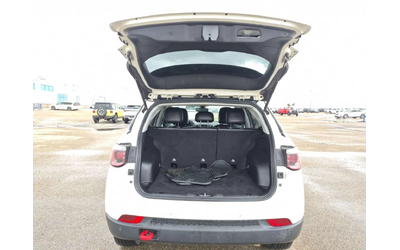 Jeep Compass TRAILHAWK/CARFAX/ - автомобили, коли, обяви за нови и употребявани 13