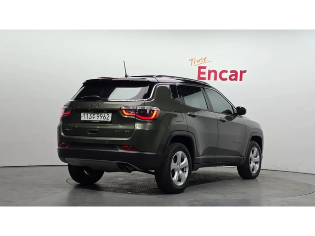 Jeep Compass 2.4 LIMITED | AWD | ПОДГРЕВ | ПАНОРАМА - автомобили, коли, обяви за нови и употребявани 2