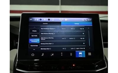 Jeep Compass Limited | 4WD | Дистанционно палене | Carplay - автомобили, коли, обяви за нови и употребявани 11