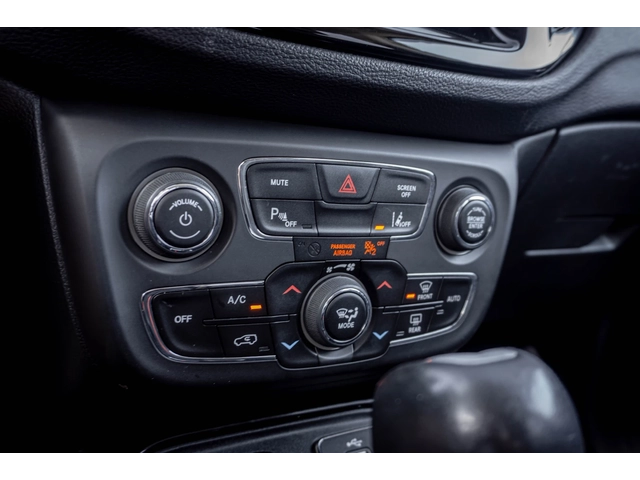 Jeep Compass LIMITED-1.4i-AWD-РЕГИСТРИРАНА! - автомобили, коли, обяви за нови и употребявани 10
