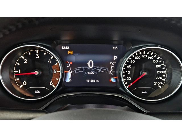 Jeep Compass 4x4/LIMITED/DISTRON/LANE ASYST/CAR PLAY/AMBI/LIZIN - автомобили, коли, обяви за нови и употребявани 8
