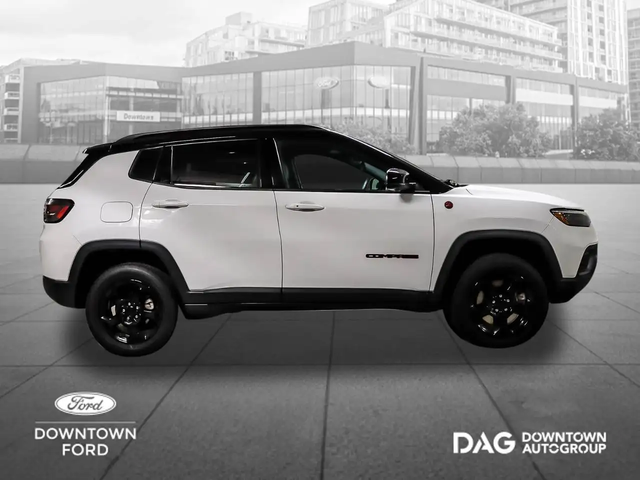 Jeep Compass Trailhawk Elite 4x4 4x4 - автомобили, коли, обяви за нови и употребявани 4