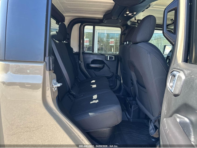 Jeep Gladiator 3.6L V-6 DOHC, VVT, 285HP 4X4 Drive - автомобили, коли, обяви за нови и употребявани 7