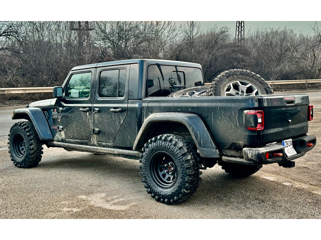Jeep Gladiator RUBICON 3.6 V6 - автомобили, коли, обяви за нови и употребявани 1