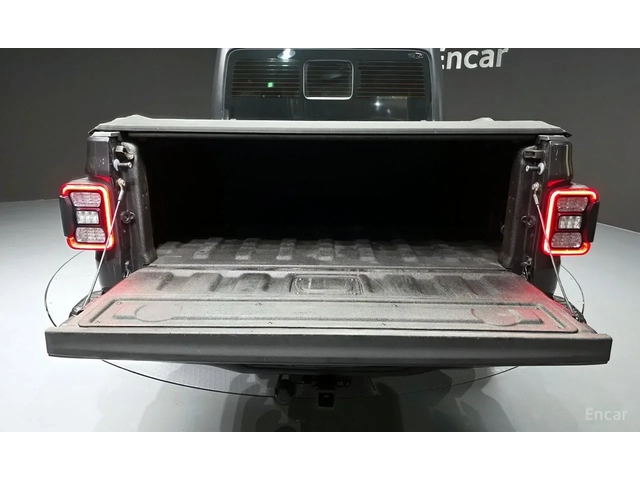 Jeep Gladiator Rubicon| 4WD| Lockers & Sway Bar| Off-Road+ | ACC - автомобили, коли, обяви за нови и употребявани 15