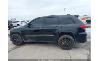 Jeep Grand cherokee TRACKHAWK 4x4 707HP* BREMBO* DISTRONIC* APPLECARPL - автомобили, коли, обяви за нови и употребявани 7