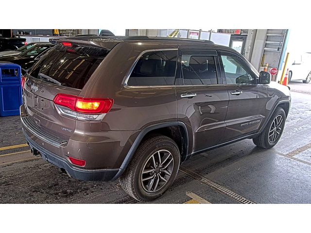 Jeep Grand cherokee 5.7 HEMI* FACE* DIGITAL* 8ZF* ПОДГРЕВ* KEYLESS - автомобили, коли, обяви за нови и употребявани 5
