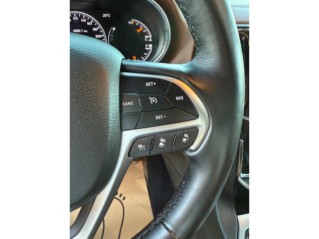 Jeep Grand Cherokee - автомобили, коли, обяви за нови и употребявани 21