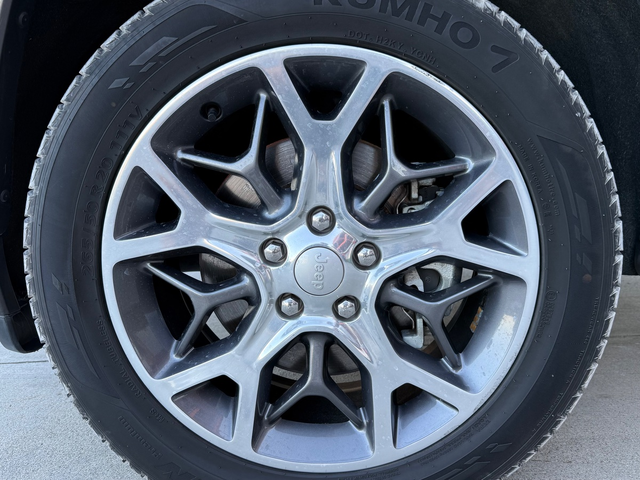 Jeep Grand Cherokee - автомобили, коли, обяви за нови и употребявани 25