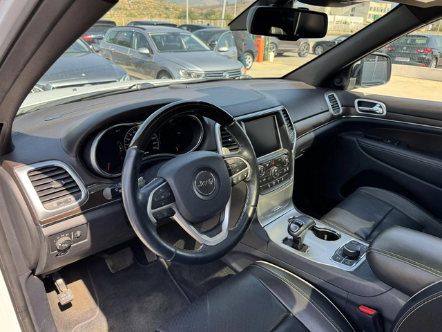 Jeep Grand cherokee 3.0* 250ps* 4x4* Overland* Distr* Pano* Navi - автомобили, коли, обяви за нови и употребявани 8