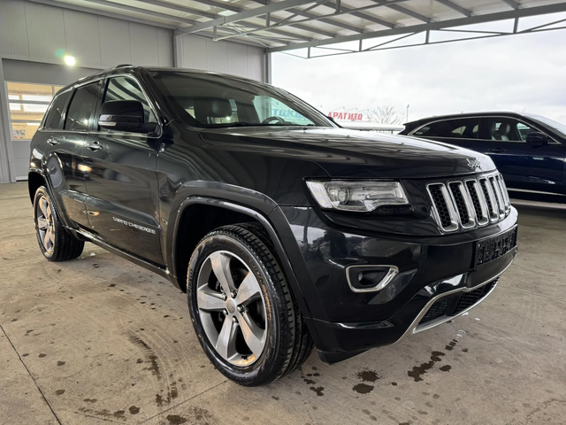 Jeep Grand cherokee 3.0* 250ps* 4x4* 136хл.км* Overland* Distr* Pano* - автомобили, коли, обяви за нови и употребявани 6