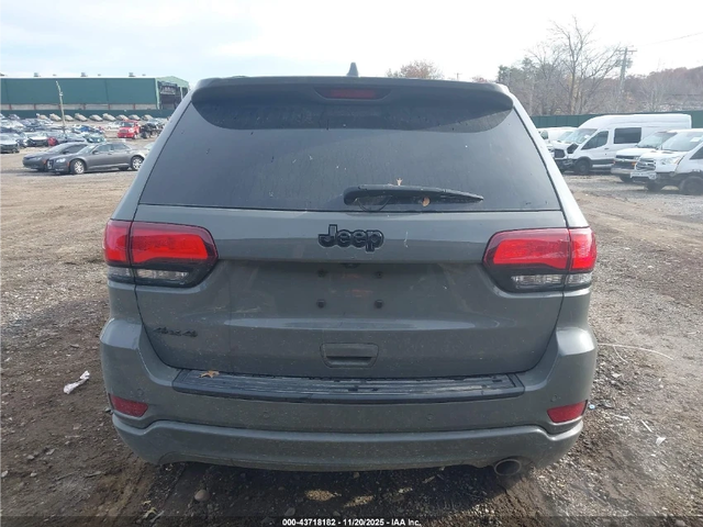 Jeep Grand cherokee ALTITUDE 4X4 - автомобили, коли, обяви за нови и употребявани 4