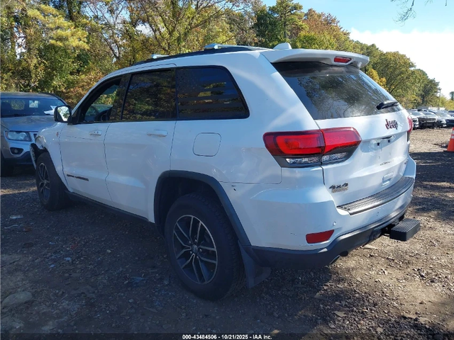 Jeep Grand cherokee TRAILHAWK / 4X4 / ОБДУХВАНЕ / ПОДГРЕВИ / - автомобили, коли, обяви за нови и употребявани 3