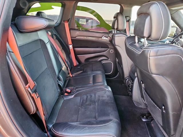 Jeep Grand cherokee TRACKHAWK / 6.2 SUPERCHARGER - автомобили, коли, обяви за нови и употребявани 10