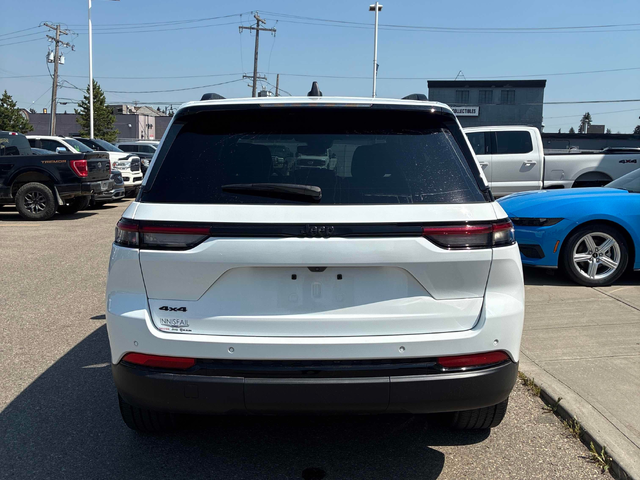 Jeep Grand cherokee 3.6L 6cyl 4WD - автомобили, коли, обяви за нови и употребявани 3