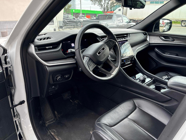 Jeep Grand cherokee 3.6L 6cyl 4WD - автомобили, коли, обяви за нови и употребявани 4