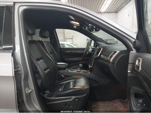 Jeep Grand cherokee 3.6L V-6 DOHC, VVT, 290HP 4X4 Drive - автомобили, коли, обяви за нови и употребявани 4