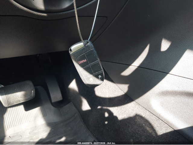 Jeep Grand cherokee 3.6L V-6 DOHC, VVT, 290HP 4X4 Drive - автомобили, коли, обяви за нови и употребявани 10