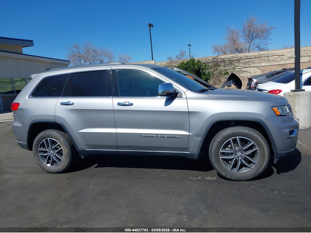 Jeep Grand cherokee 3.6L V-6 DOHC, VVT, 293HP 4X2 Drive - автомобили, коли, обяви за нови и употребявани 12