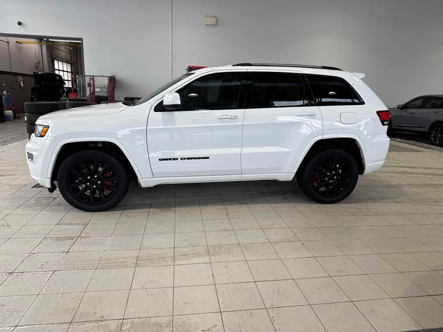 Jeep Grand cherokee * Altitude * CARFAX * ЦЕНА ДО БГ - автомобили, коли, обяви за нови и употребявани 1