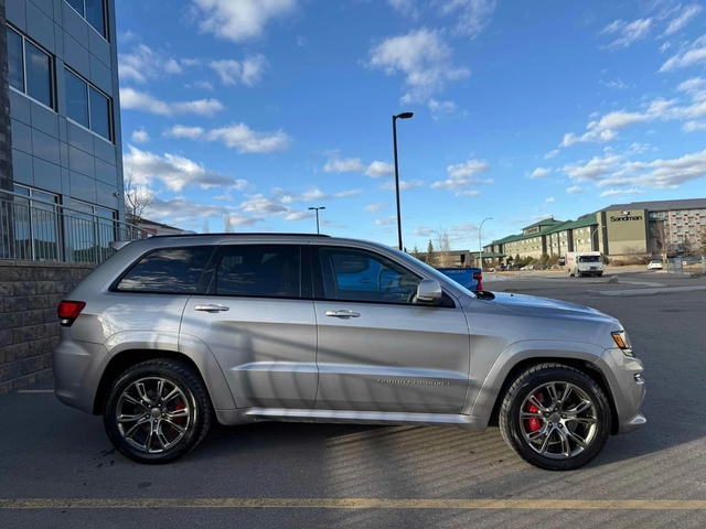 Jeep Grand cherokee * SRT * CARFAX * ЦЕНА ДО БГ - автомобили, коли, обяви за нови и употребявани 2