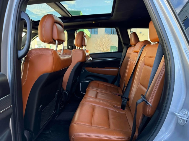 Jeep Grand cherokee * SRT * CARFAX * ЦЕНА ДО БГ - автомобили, коли, обяви за нови и употребявани 9