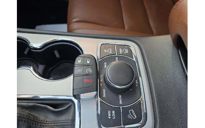 Jeep Grand cherokee Summit - автомобили, коли, обяви за нови и употребявани 10