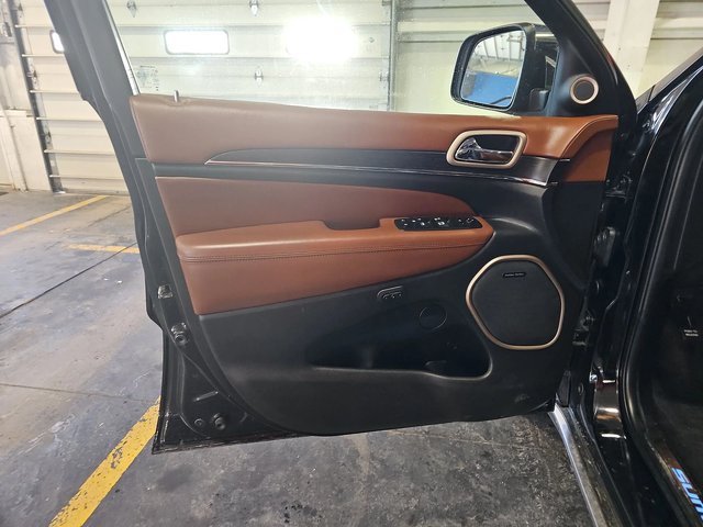 Jeep Grand cherokee Summit - автомобили, коли, обяви за нови и употребявани 9