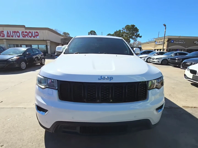 Jeep Grand cherokee Laredo - автомобили, коли, обяви за нови и употребявани 0